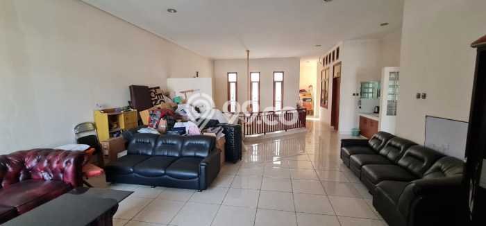 Rumah Elit Modern Siap Huni di Taman Kopo Indah Bandung Rumah Elit Modern Siap Huni di Taman Kopo Indah Bandung