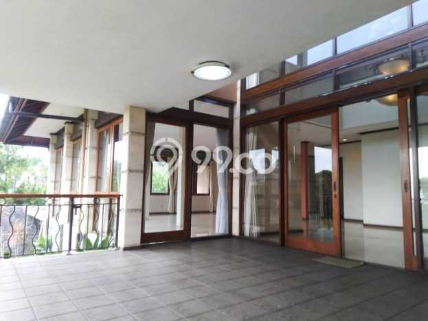 Hunian Mewah LB 750m2 Siap Pakai Desain Elegan di Setiabudi, Bandung Hunian Mewah LB 750m2 Siap Pakai Desain Elegan di Setiabudi, Bandung