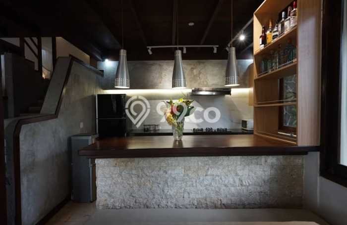 FOR SALE! Vila Kawasan , Luas 1070m2m², Lokasi Premium FOR SALE! Vila Kawasan , Luas 1070m2m², Lokasi Premium
