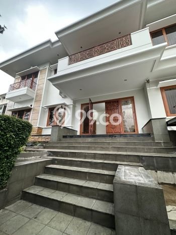 Dijual Rumah Luas Megah Dengan View Eksklusif di Setiabudi, Bandung Dijual Rumah Luas Megah Dengan View Eksklusif di Setiabudi, Bandung