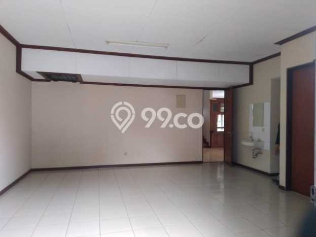 Hunian Mewah LB 750m2 Siap Pakai Desain Elegan di Setiabudi, Bandung Hunian Mewah LB 750m2 Siap Pakai Desain Elegan di Setiabudi, Bandung