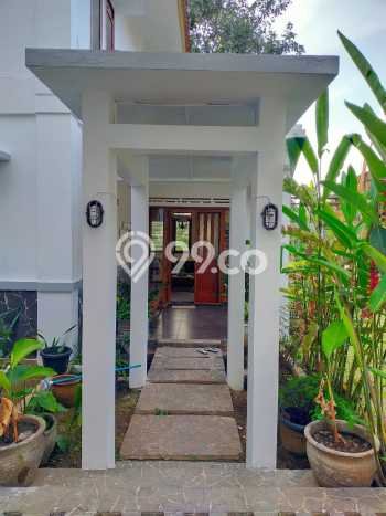 Jual Rumah Mewah Megah Dengan View Cantik di Ciwaruga, Bandung Jual Rumah Mewah Megah Dengan View Cantik di Ciwaruga, Bandung