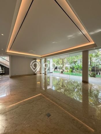 Siap Huni Rumah Mewah 4 Kamar di Kebayoran Baru Dekat ke Mana Saja Siap Huni Rumah Mewah 4 Kamar di Kebayoran Baru Dekat ke Mana Saja