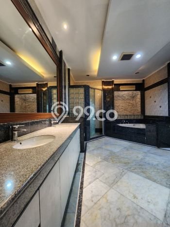 Rumah Modern Disewakan di Kebayoran Lama Jakarta Selatan Lokasi Sangat Strategis Rumah Modern Disewakan di Kebayoran Lama Jakarta Selatan Lokasi Sangat Strategis