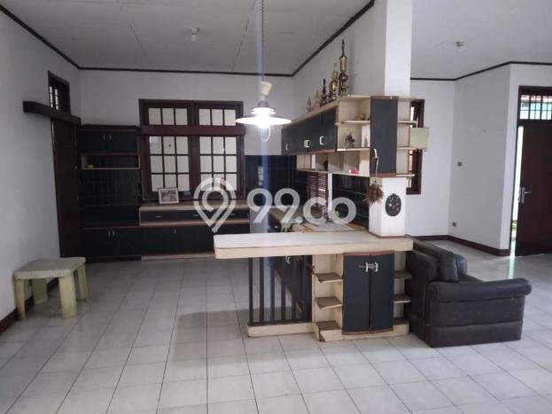 Hunian Mewah LB 250m2 Siap Pakai Desain Elegan di Cinere, Jakarta Selatan Hunian Mewah LB 250m2 Siap Pakai Desain Elegan di Cinere, Jakarta Selatan
