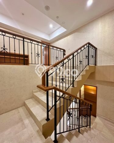 Siap Huni Apartemen Luxury di Sudirman 5 Kamar & 6 Kamar Mandi Siap Huni Apartemen Luxury di Sudirman 5 Kamar & 6 Kamar Mandi