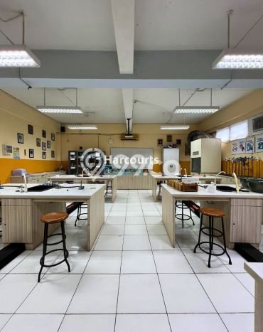 Lokasi Strategis! Dijual Kantor Bisnis di Kelapa Gading, Jakarta Utara Kondisi Baik Lokasi Strategis! Dijual Kantor Bisnis di Kelapa Gading, Jakarta Utara Kondisi Baik