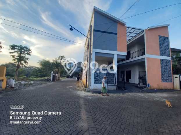 Kos-kosan Dijual di Lowokwaru, Malang, 15 KT, 15 KM, Bangunan 250m2 Kos-kosan Dijual di Lowokwaru, Malang, 15 KT, 15 KM, Bangunan 250m2