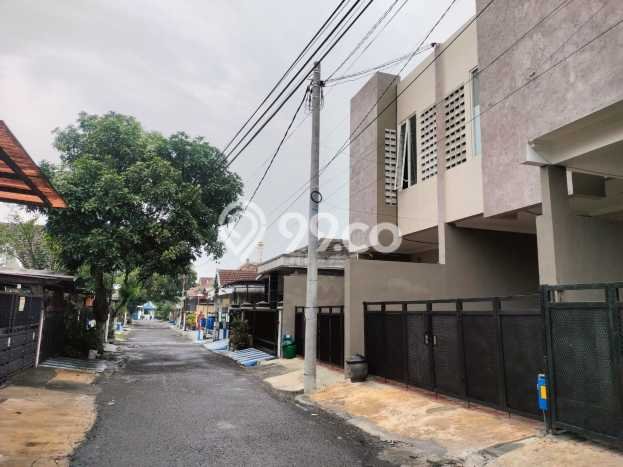 Rumah Kost Dijual di Lowokwaru, Malang, Spesifikasi 8 KT, 8 KM, 150m2 Rumah Kost Dijual di Lowokwaru, Malang, Spesifikasi 8 KT, 8 KM, 150m2
