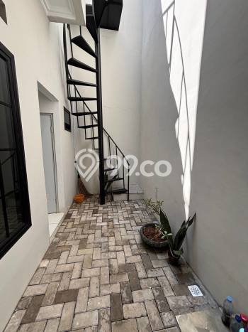 For Sale Rumah 3 Kamar Lokasi Ideal Bagus dan Strategis di Cinere For Sale Rumah 3 Kamar Lokasi Ideal Bagus dan Strategis di Cinere