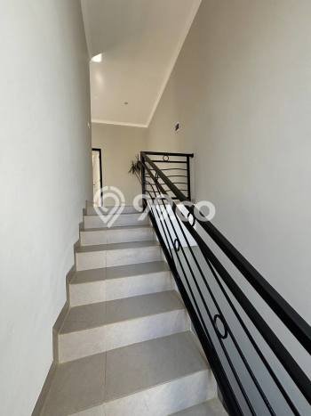 For Sale Rumah 3 Kamar Lokasi Ideal Bagus dan Strategis di Cinere For Sale Rumah 3 Kamar Lokasi Ideal Bagus dan Strategis di Cinere