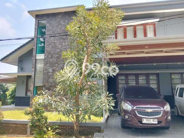 KESEMPATAN TERBAIK! Bisa KPR Rumah Modern lokasi Cimahi Utara, Cimahi, Luas 214m2m² Bangunan 200m2m² KESEMPATAN TERBAIK! Bisa KPR Rumah Modern lokasi Cimahi Utara, Cimahi, Luas 214m2m² Bangunan 200m2m²