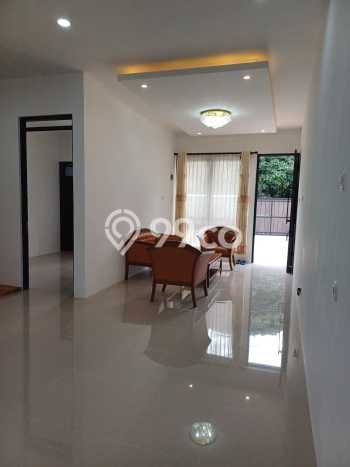 Rumah Mewah LB 130m2 Siap Pakai Desain Elegan di Setiabudi, Bandung Rumah Mewah LB 130m2 Siap Pakai Desain Elegan di Setiabudi, Bandung