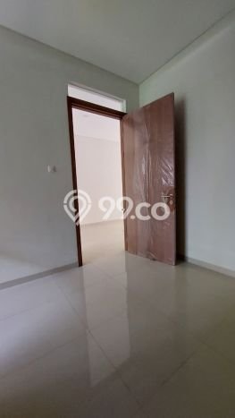 For Sale Hunian Rumah Terawat 2 KT di Sarijadi, Bandung For Sale Hunian Rumah Terawat 2 KT di Sarijadi, Bandung