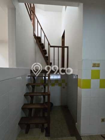 For Sale! Premium House LT 200m2 Desain Modern di Singgasana For Sale! Premium House LT 200m2 Desain Modern di Singgasana