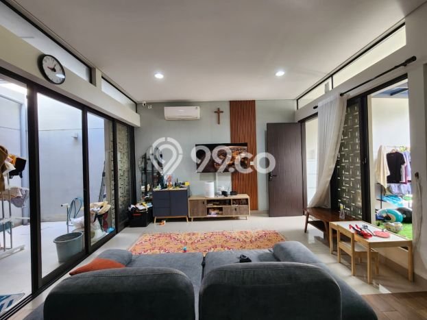 Rumah Elit LB 104m2 Siap Pakai Desain Elegan di Gede Bage, Bandung Rumah Elit LB 104m2 Siap Pakai Desain Elegan di Gede Bage, Bandung