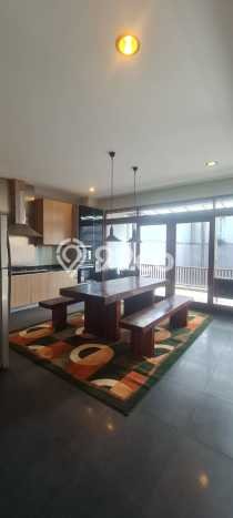 Ready to Use! Luxury House LT 190m2 Desain Elegan di Bandung Utara Ready to Use! Luxury House LT 190m2 Desain Elegan di Bandung Utara