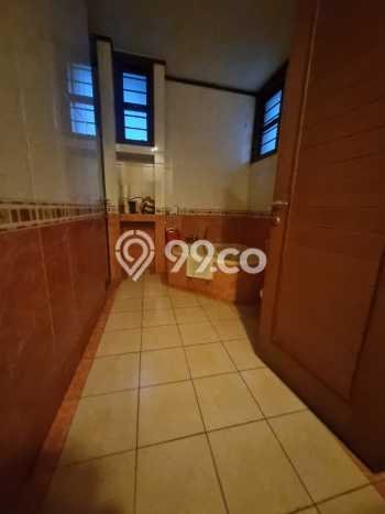Rumah Mewah LB 400m2 Siap Pakai Desain Elegan di Bandung Kota, Bandung Rumah Mewah LB 400m2 Siap Pakai Desain Elegan di Bandung Kota, Bandung