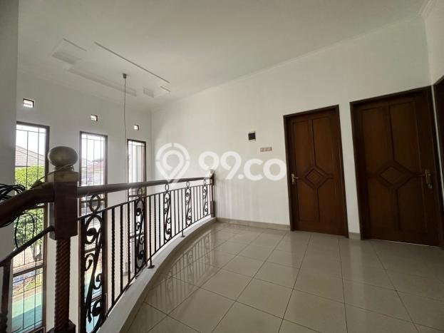 SPECIAL PRICE! Rumah Asri lokasi , LT 300m2m² Bangunan 225m2m² SPECIAL PRICE! Rumah Asri lokasi , LT 300m2m² Bangunan 225m2m²
