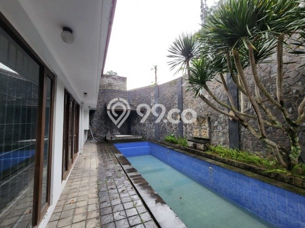 For Sale Rumah Mewah Exclusive di Cidadap, Bandung For Sale Rumah Mewah Exclusive di Cidadap, Bandung