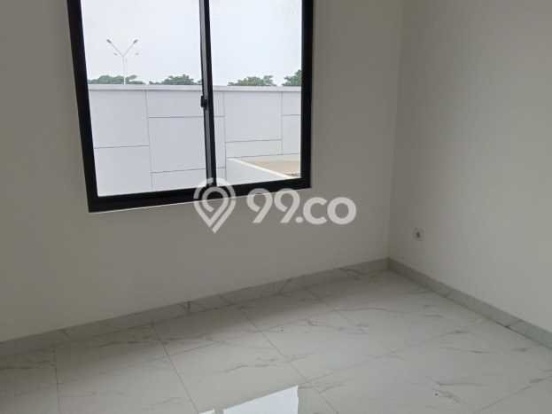 Rumah Strategis di Pantai Indah Kapuk 2, 3 KM, Lingkungan Nyaman, LT 200m² Bangunan 280m² Rumah Strategis di Pantai Indah Kapuk 2, 3 KM, Lingkungan Nyaman, LT 200m² Bangunan 280m²