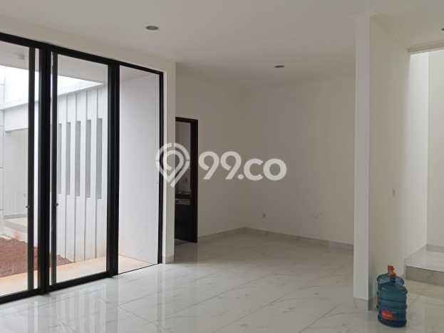 Rumah Strategis di Pantai Indah Kapuk 2, 3 KM, Lingkungan Nyaman, LT 200m² Bangunan 280m² Rumah Strategis di Pantai Indah Kapuk 2, 3 KM, Lingkungan Nyaman, LT 200m² Bangunan 280m²