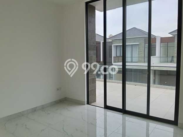 Rumah Strategis di Pantai Indah Kapuk 2, 3 KM, Lingkungan Nyaman, LT 200m² Bangunan 280m² Rumah Strategis di Pantai Indah Kapuk 2, 3 KM, Lingkungan Nyaman, LT 200m² Bangunan 280m²