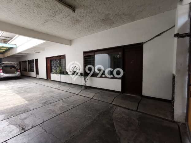 Gudang Kawasan Bandung Kulon, Luas 2200m², Area Komersial, Ramai Gudang Kawasan Bandung Kulon, Luas 2200m², Area Komersial, Ramai
