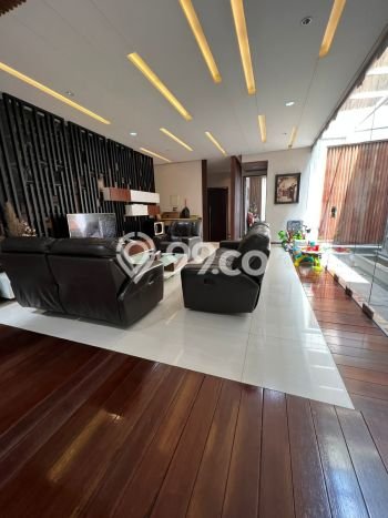 Rumah Mewah LB 500m2 Siap Huni Desain Elegan di Pajajaran, Bandung Rumah Mewah LB 500m2 Siap Huni Desain Elegan di Pajajaran, Bandung