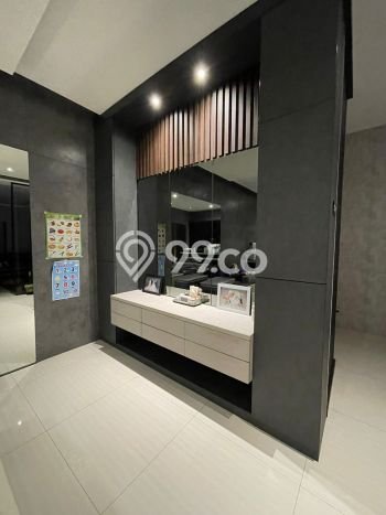 Rumah Mewah LB 230m2 Siap Pakai Desain Elegan di BKR, Bandung Rumah Mewah LB 230m2 Siap Pakai Desain Elegan di BKR, Bandung