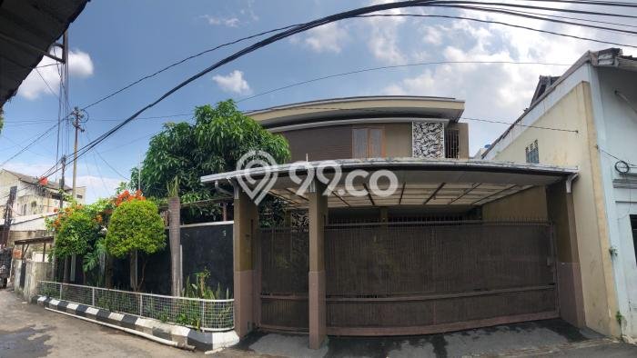 Rumah LT 187m² / LB 300m² View Kota di Regol, Bandung Rumah LT 187m² / LB 300m² View Kota di Regol, Bandung