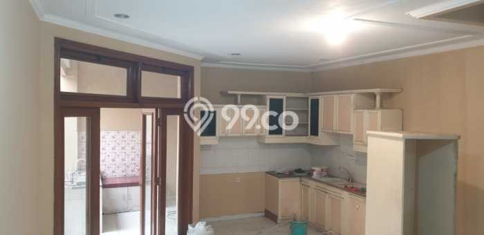 Rumah Cantik Siap Pakai Di Bojongloa Kidul Luas 200m2 Lokasi Strategis Rumah Cantik Siap Pakai Di Bojongloa Kidul Luas 200m2 Lokasi Strategis