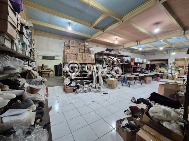 LOKASI PREMIUM! Gudang Kawasan Caringin, Luas 826m², Area Bisnis LOKASI PREMIUM! Gudang Kawasan Caringin, Luas 826m², Area Bisnis