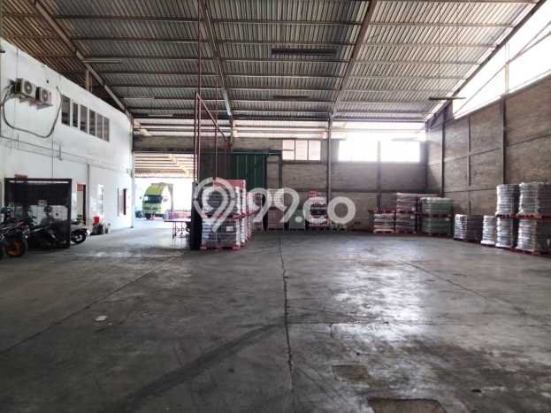 AREA BISNIS! Gudang Kawasan Soekarno Hatta, Luas 1037m², Jalan Utama AREA BISNIS! Gudang Kawasan Soekarno Hatta, Luas 1037m², Jalan Utama