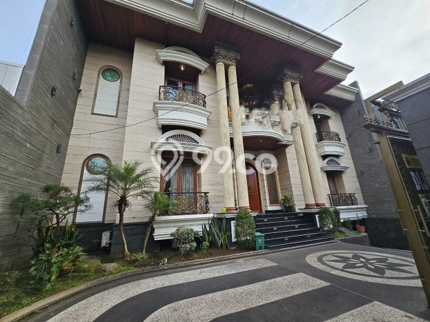 SEGERA MILIKI! Rumah area Kiaracondong, Bandung, LT 466m2m² Bangunan 719m2m² SEGERA MILIKI! Rumah area Kiaracondong, Bandung, LT 466m2m² Bangunan 719m2m²