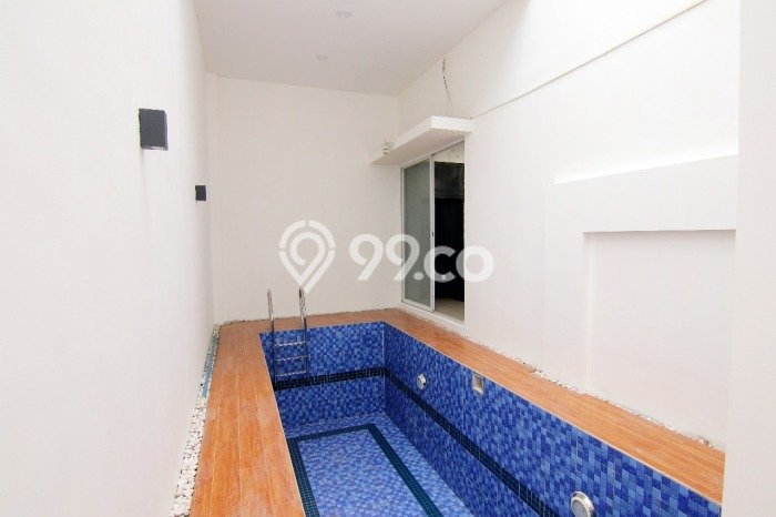 Rumah Elit Modern Tanpa Renovasi di Kalideres Jakarta Barat Rumah Elit Modern Tanpa Renovasi di Kalideres Jakarta Barat