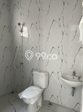 Rumah Elit Modern Tanpa Renovasi di Taman Palem Jakarta Barat Rumah Elit Modern Tanpa Renovasi di Taman Palem Jakarta Barat