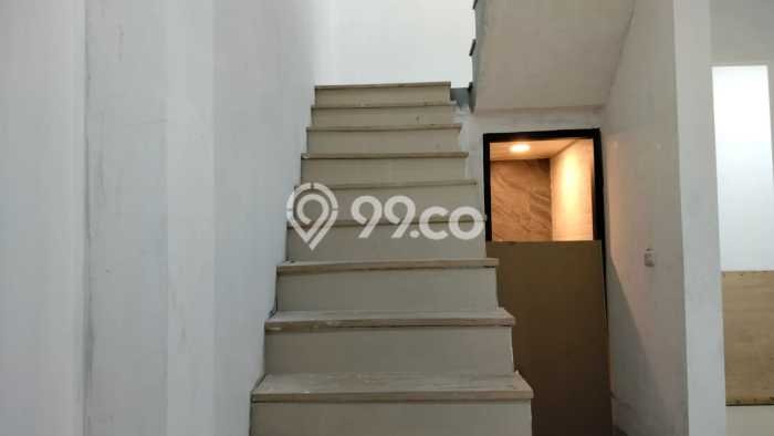 Jual Rumah Luas Elegan Dengan View Cantik di Condet, Jakarta Timur Jual Rumah Luas Elegan Dengan View Cantik di Condet, Jakarta Timur