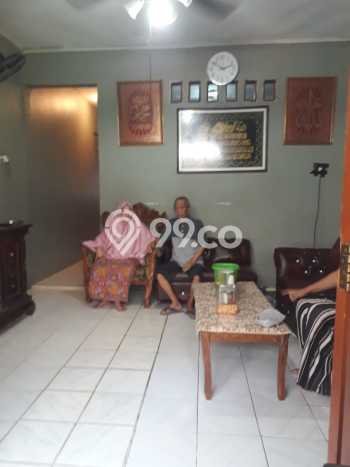 Hunian Strategis 3 KT LB 108m2 Kondisi Bagus di Lenteng Agung Hunian Strategis 3 KT LB 108m2 Kondisi Bagus di Lenteng Agung