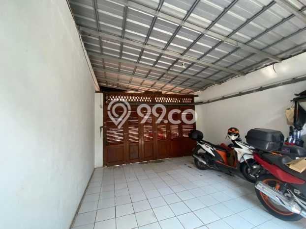 For Sale! Luxury House LT 353m2 Desain Modern di Pondok Labu For Sale! Luxury House LT 353m2 Desain Modern di Pondok Labu