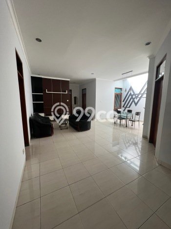 Disewakan! Rumah 3 Kamar Tidur &
2 Kamar Mandi di Mekar Wangi, Bandung Disewakan! Rumah 3 Kamar Tidur &
2 Kamar Mandi di Mekar Wangi, Bandung