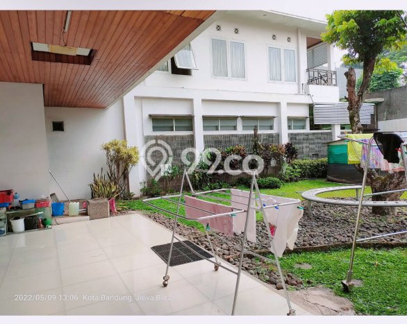 Rumah Akses Mudah di , Bandung, LT 525m2m² LB 450m2m² Rumah Akses Mudah di , Bandung, LT 525m2m² LB 450m2m²
