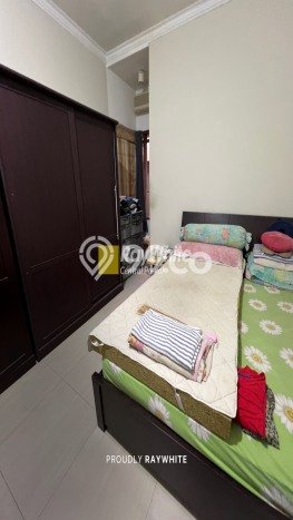 Rumah di Batununggal, Bandung, Luas 180m2m² LB 300m2m² Rumah di Batununggal, Bandung, Luas 180m2m² LB 300m2m²