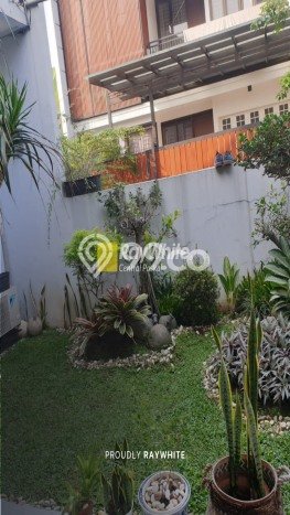 Rumah Mewah Siap Huni LT 162m2 di Batununggal, Bandung Rumah Mewah Siap Huni LT 162m2 di Batununggal, Bandung
