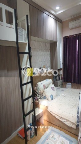 Rumah Mewah Siap Huni LT 162m2 di Batununggal, Bandung Rumah Mewah Siap Huni LT 162m2 di Batununggal, Bandung