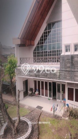 BEST DEAL! Rumah Siap Huni area , Luas 1018m2m² LB 520m2m² BEST DEAL! Rumah Siap Huni area , Luas 1018m2m² LB 520m2m²