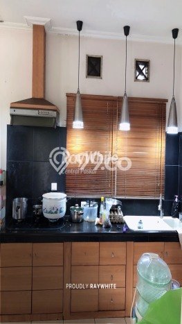 BEST DEAL! Rumah Siap Huni area , Luas 1018m2m² LB 520m2m² BEST DEAL! Rumah Siap Huni area , Luas 1018m2m² LB 520m2m²