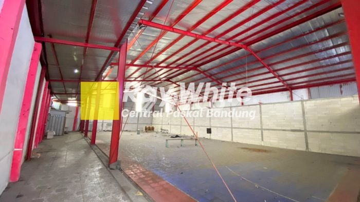 Disewakan Gudang di Kawasan Ramai Pasir Koja Luas 704m2 Disewakan Gudang di Kawasan Ramai Pasir Koja Luas 704m2