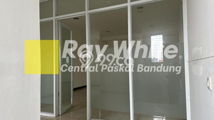 Ruko di , Luas 280m2m², Area Komersial, Strategis Ruko di , Luas 280m2m², Area Komersial, Strategis