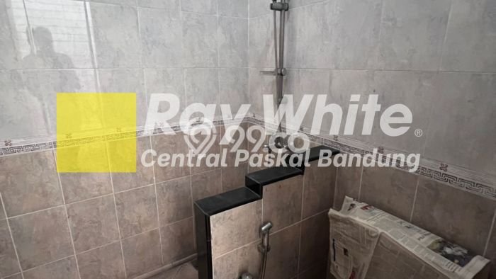 Rumah Strategis Cicendo, Bandung, LT 326m2m² Bangunan 270m2m² Rumah Strategis Cicendo, Bandung, LT 326m2m² Bangunan 270m2m²